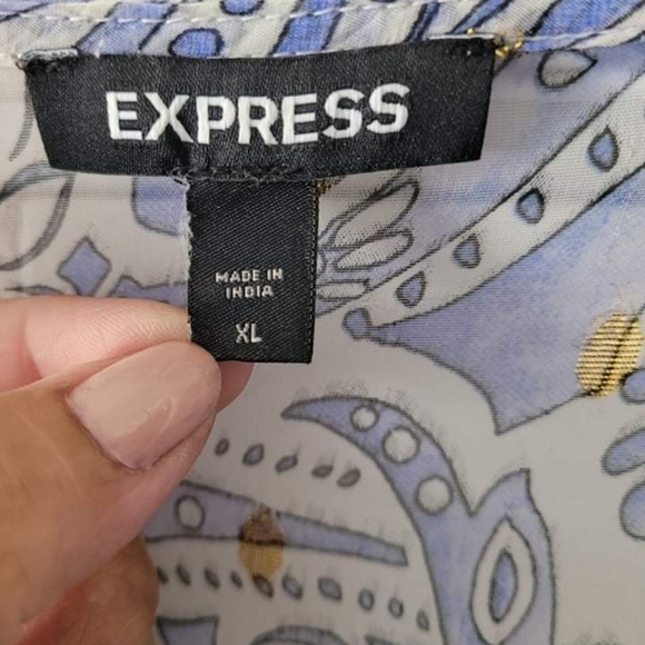 Beautiful sheer duster - Picture 3 of 3